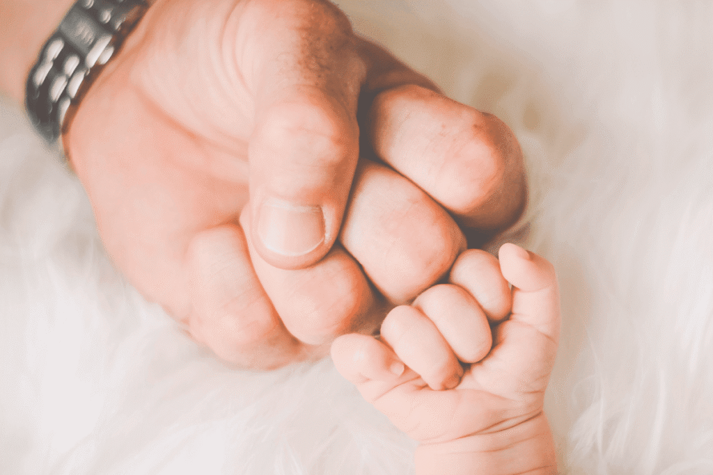 Pai e Bebê Como Criar um Vínculo Forte Desde os Primeiros Dias